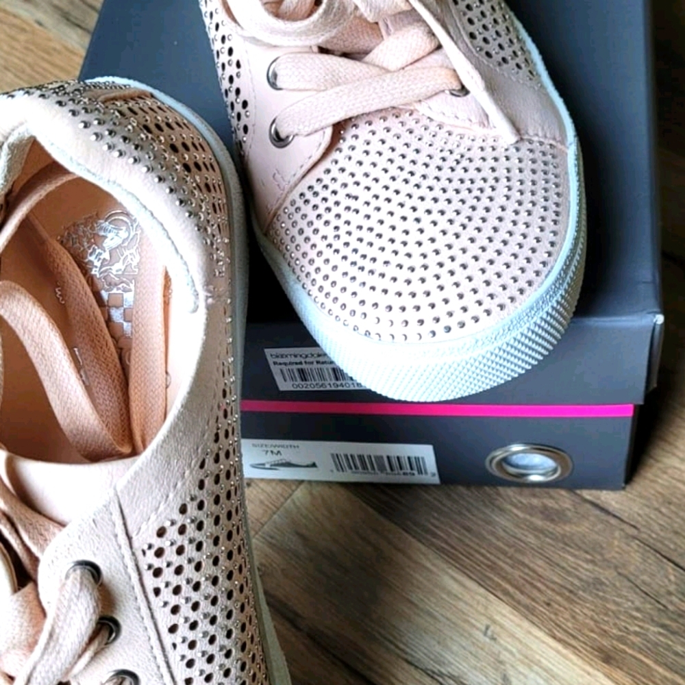 Vince Camuto studded tenis shoes